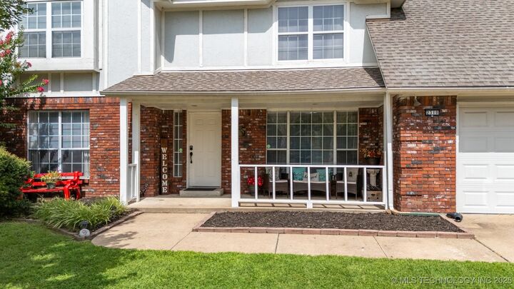 Property Photo:  2310 W Waco Court  OK 74011 