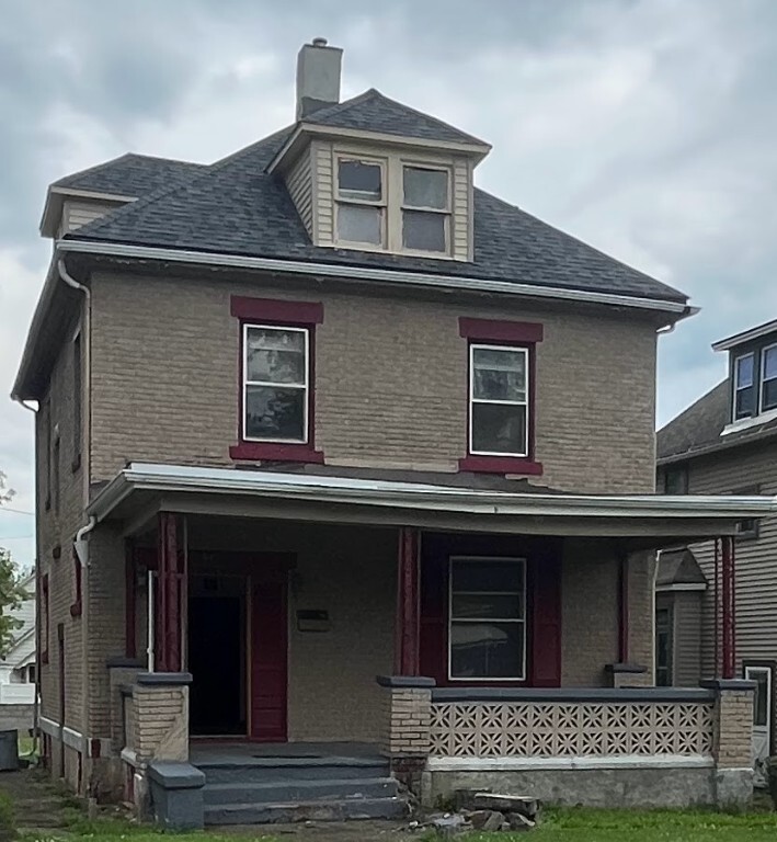 Property Photo:  842 Cedar Ave  PA 16146 