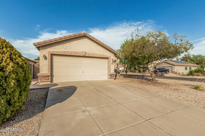 Property Photo: 28561 N Epidote Drive AZ 85143