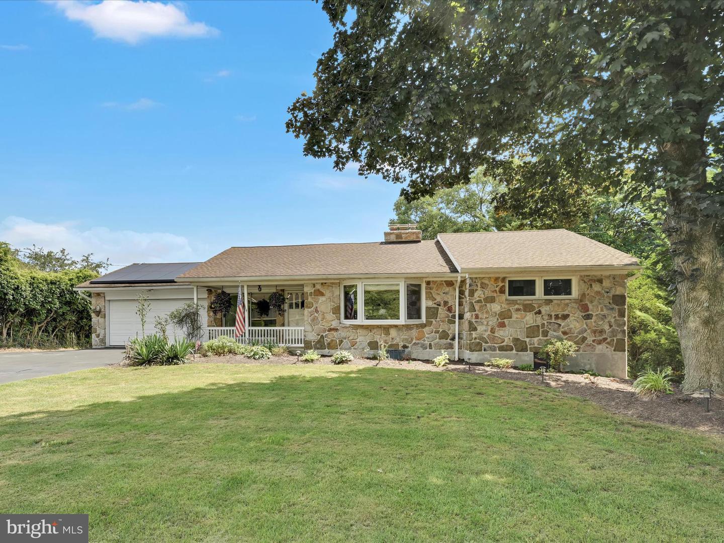 Property Photo: 162 Deck Road PA 19567