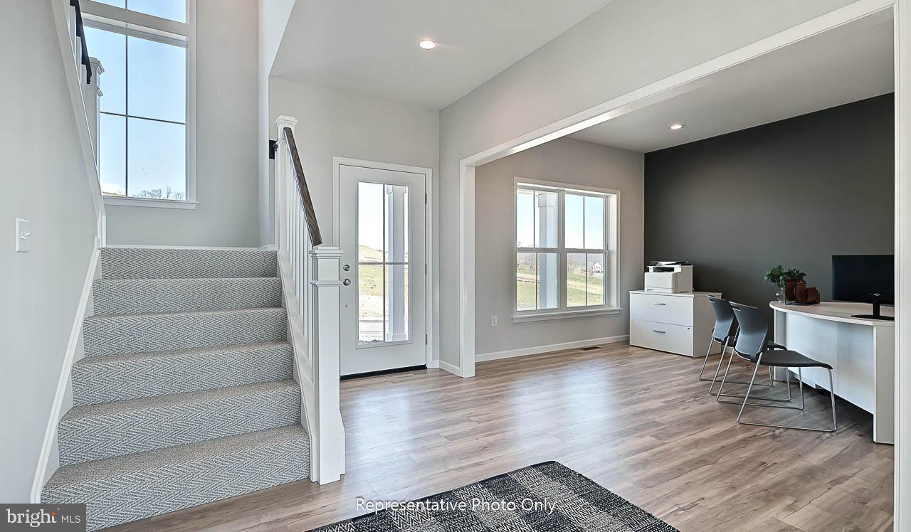 Property Photo:  104 Notting Hill Court  PA 17050 