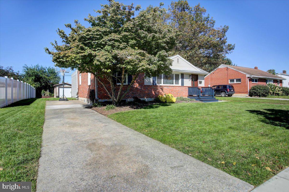 Property Photo:  511 E Coover Street  PA 17055 