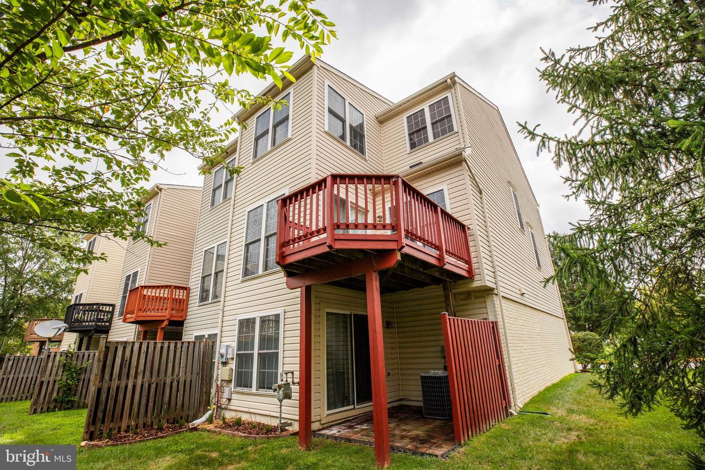 Property Photo:  5214 Prairie Willow Lane  VA 20120 