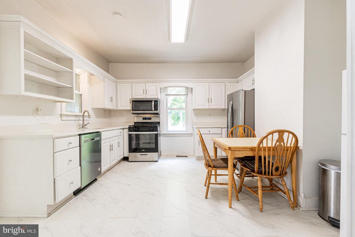 Property Photo: 518 Warren Avenue VA 22630