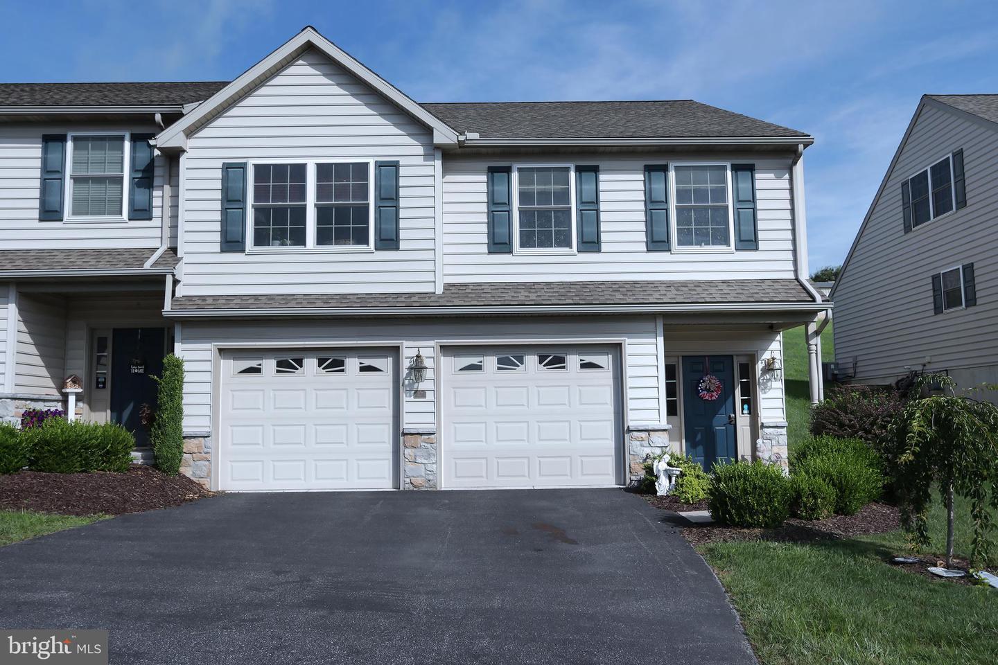 Property Photo:  47 Woodsedge Drive  PA 17022 