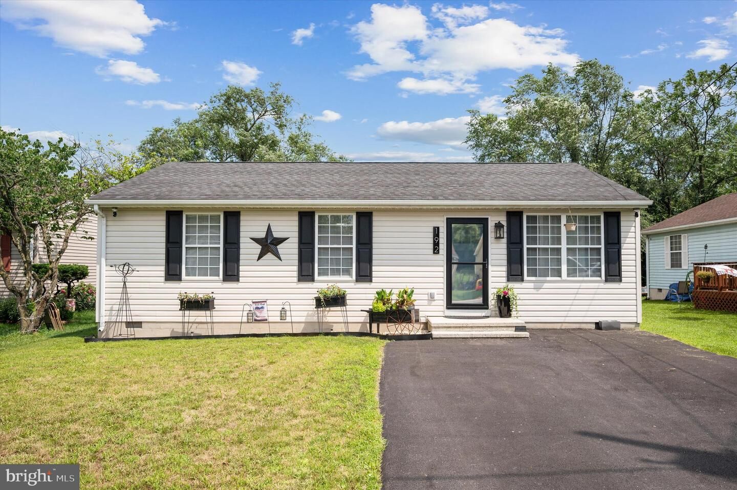 Property Photo: 192 Arch Street WV 25401