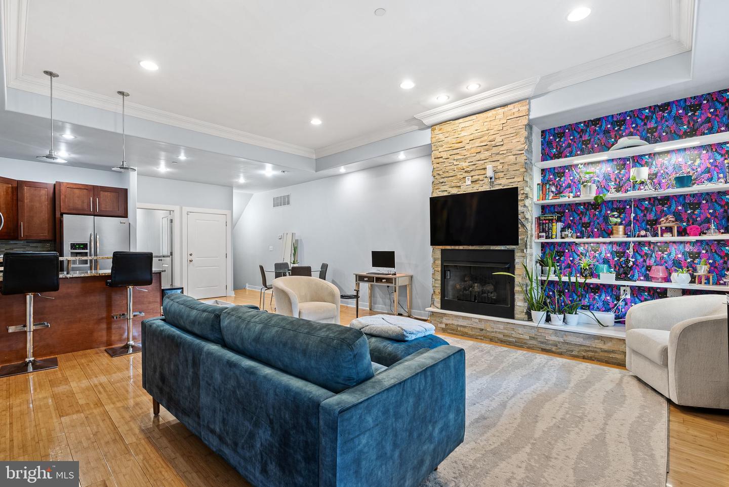 Property Photo:  1535 Fairmount Avenue 1  PA 19130 