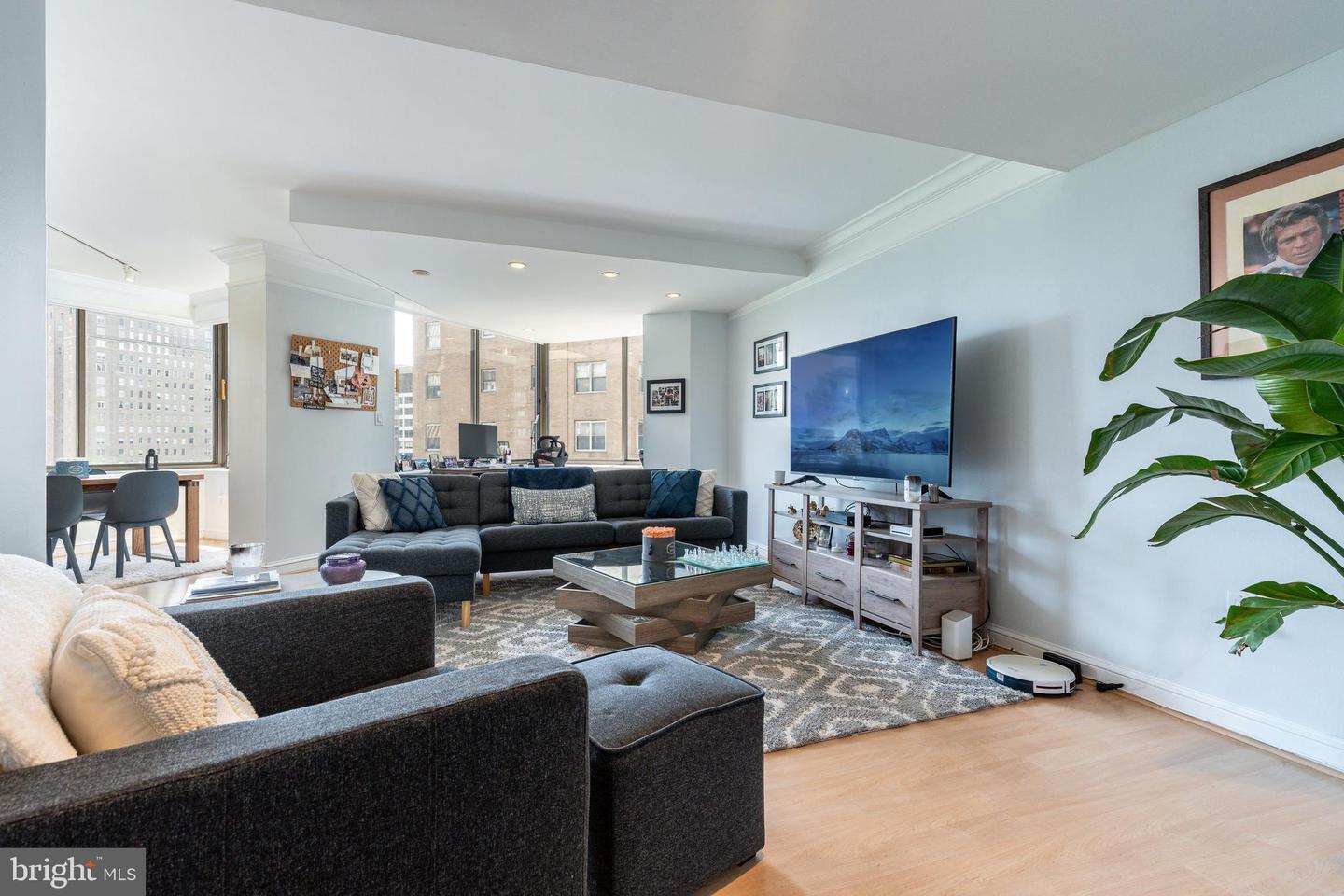 Property Photo:  202 W Rittenhouse Square 10 1108  PA 19103 