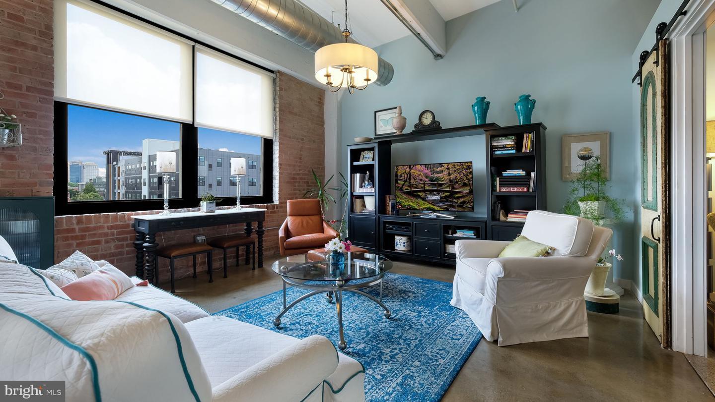 Property Photo:  444 N 4th Street 609  PA 19123 
