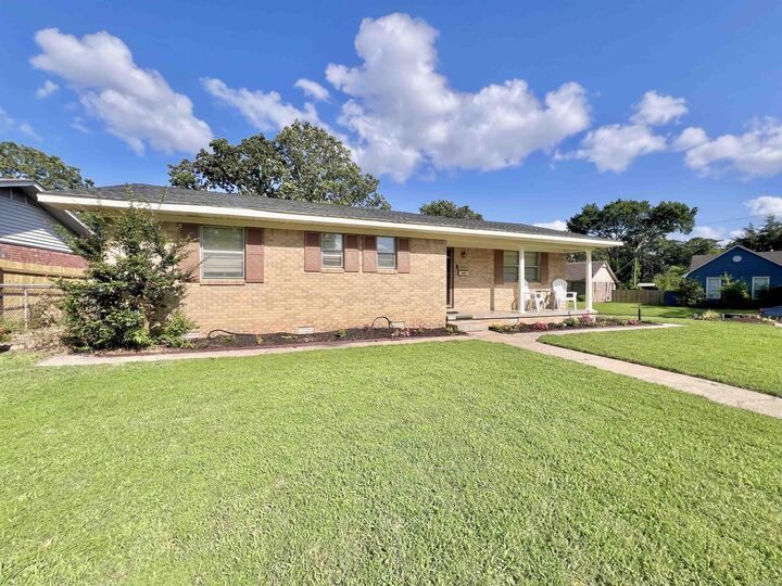 5600 N Locust Street  North Little Rock AR 72116 photo