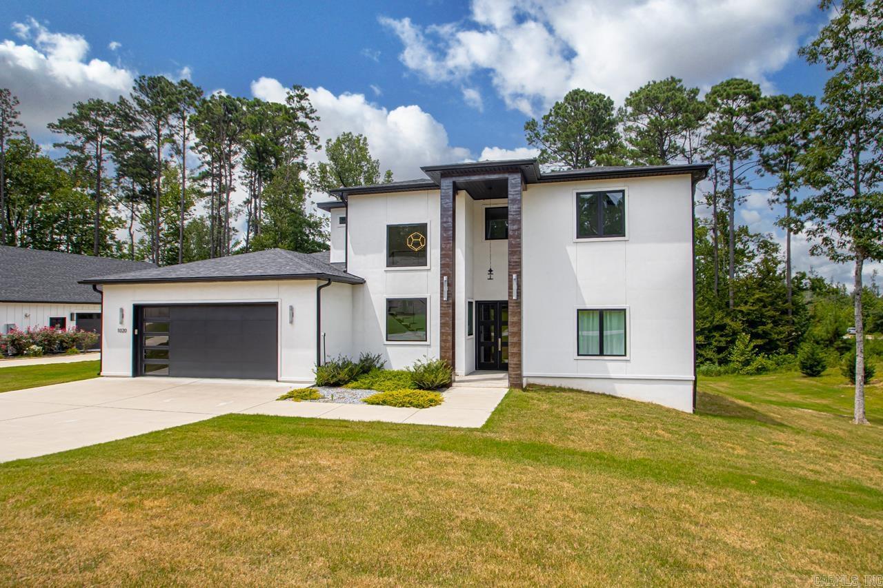 Property Photo: 1020 Hunter Lee Drive AR 72022