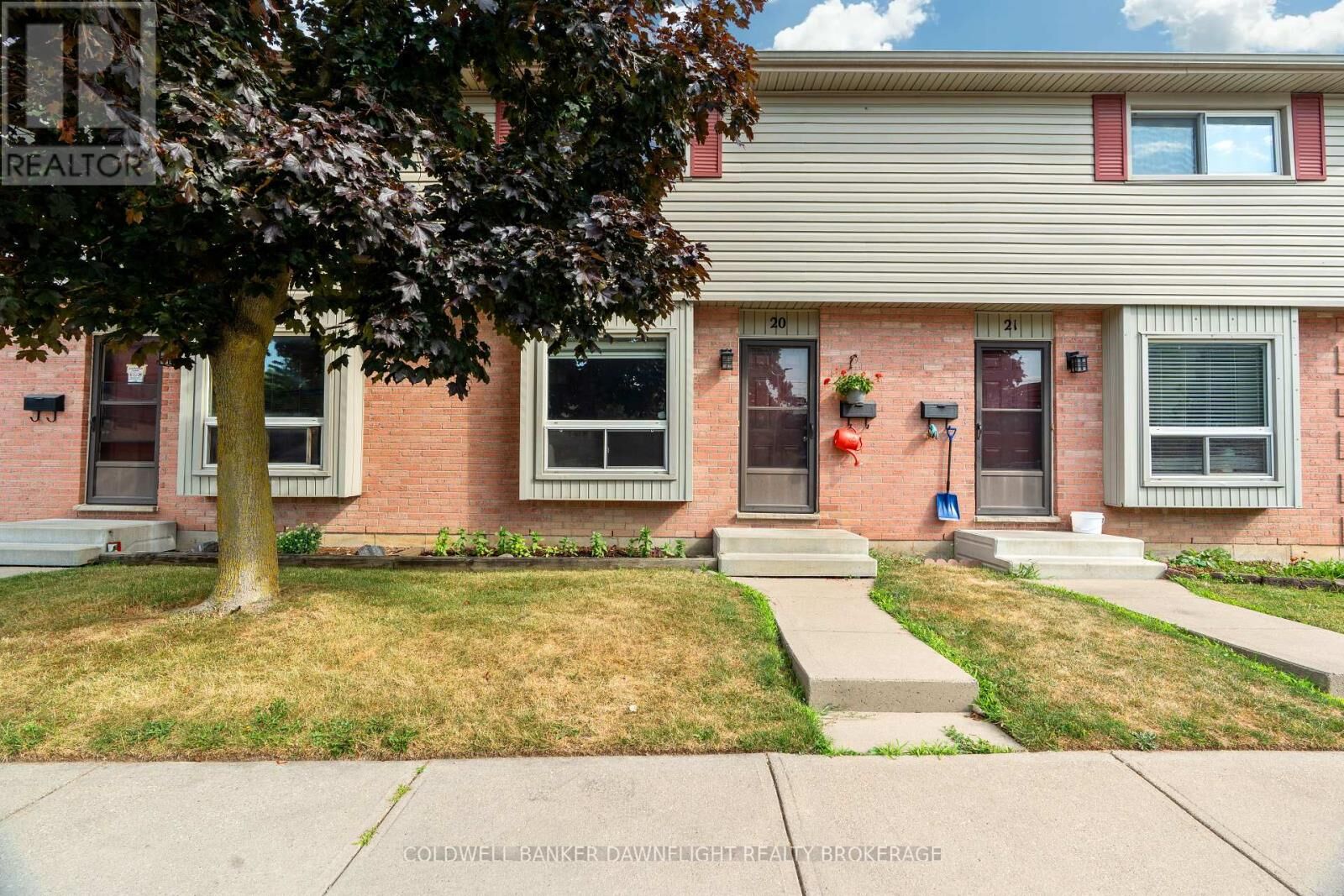 Property Photo: 1200 Cheapside Street 20 ON N5Y 5J6