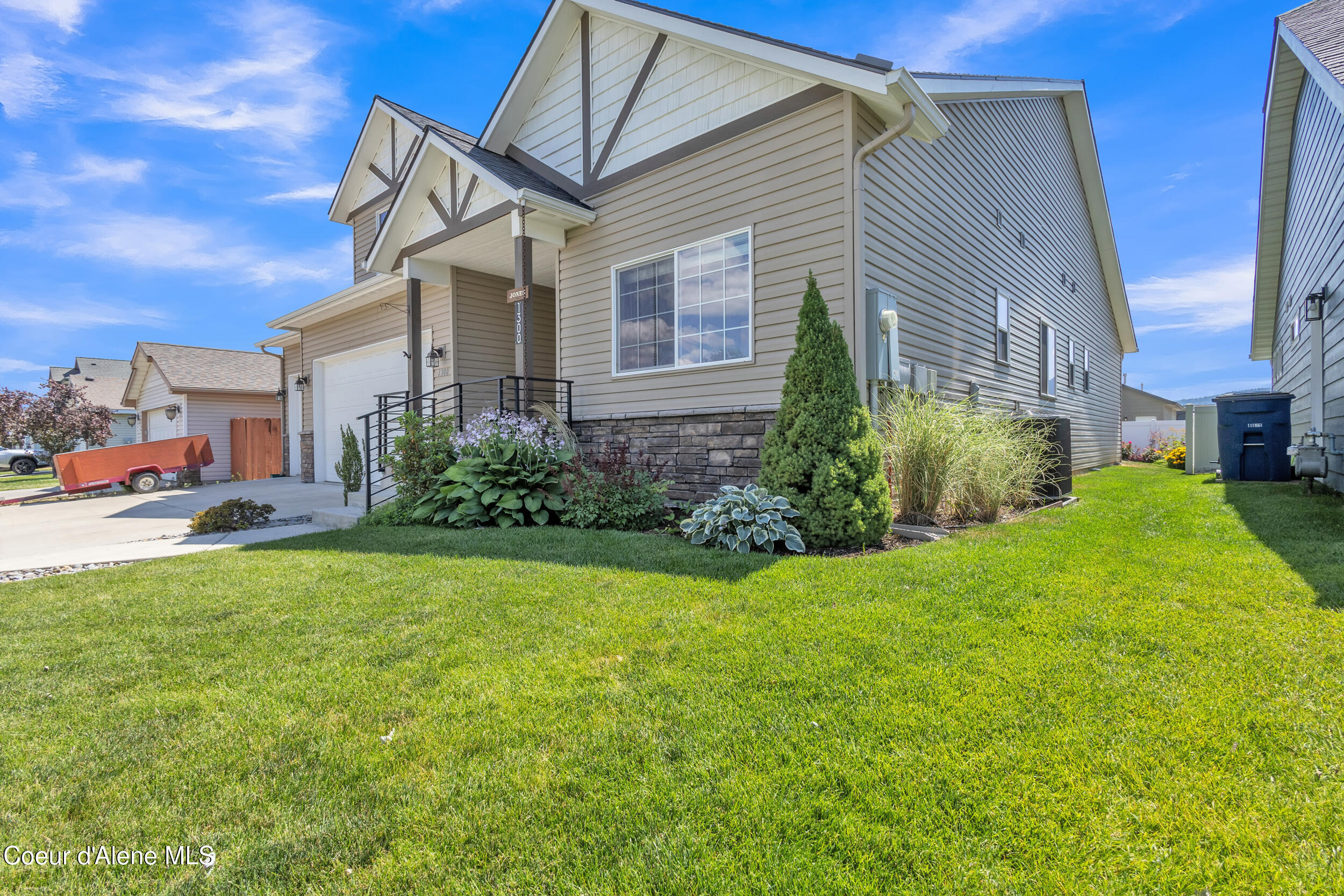 Property Photo:  1300 E Triumph Ave  ID 83854 