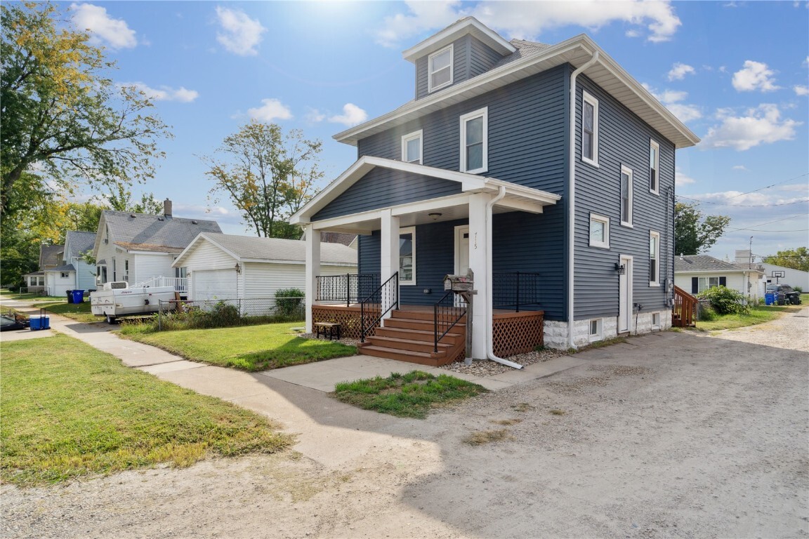 715 9th Ave SW  Cedar Rapids IA 52404 photo