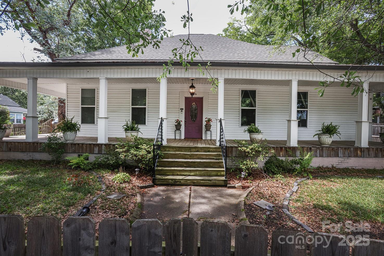 Property Photo: 206 Elm Street SC 29720