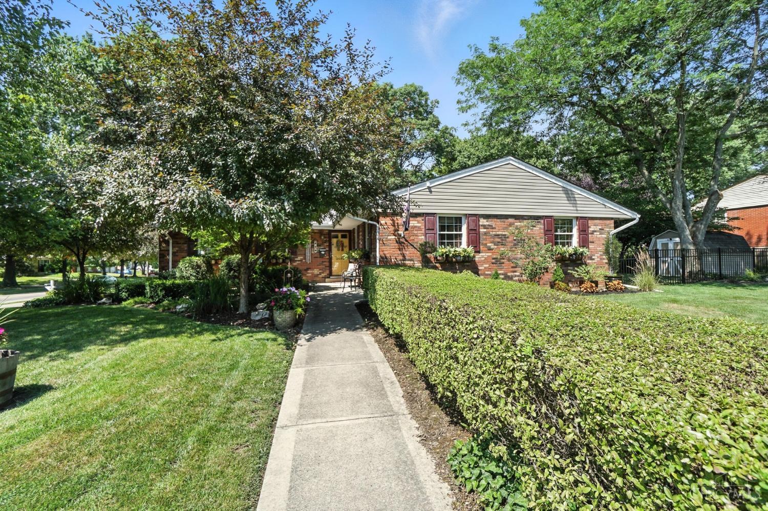 Property Photo: 2682 Grosvenor Drive OH 45231