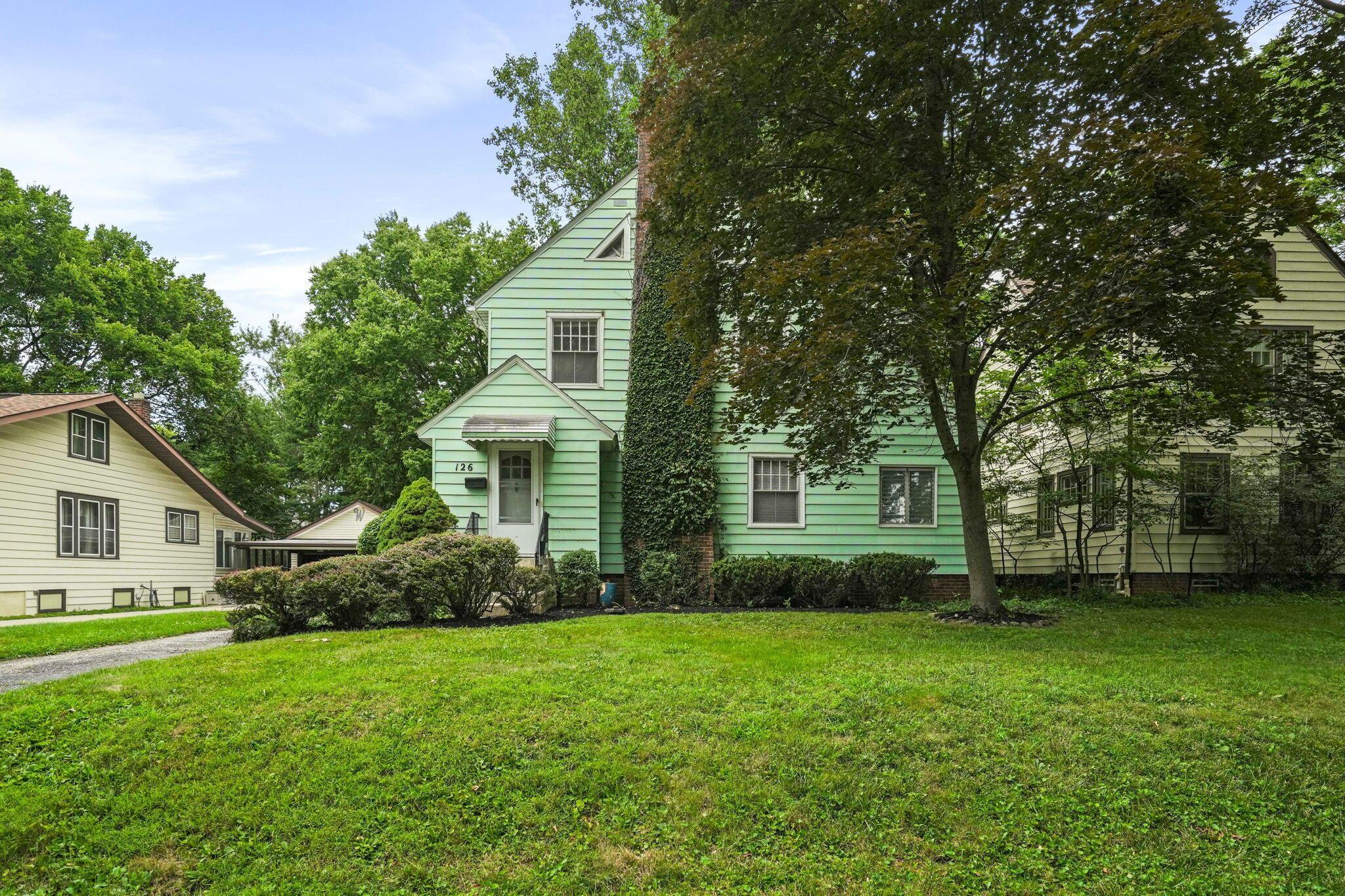 Property Photo: 126 Erie Road OH 43214