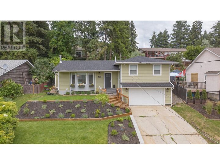 1890 Grandview Avenue  Lumby BC V0E 2G0 photo