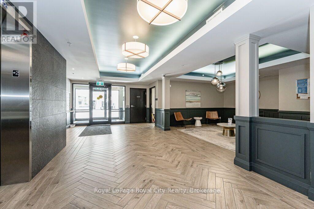 Property Photo: 778 Laurelwood Drive 104 ON N2V 0G3