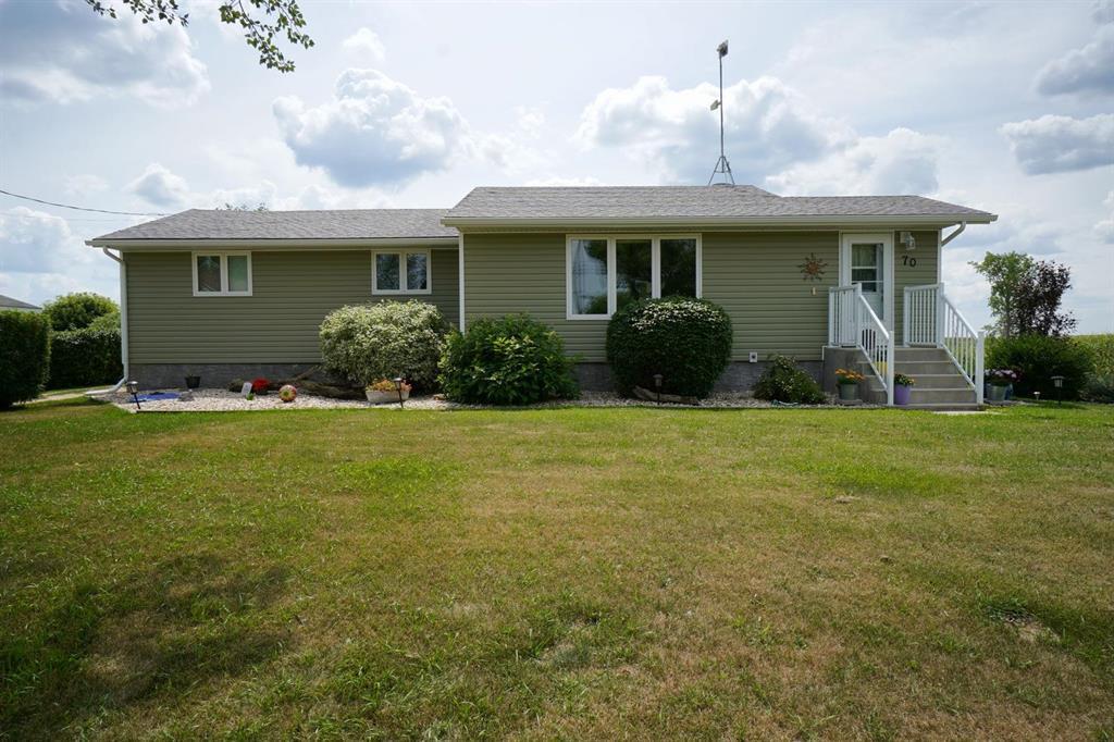 Property Photo: 70 Cherry Road MB R1N 3A1