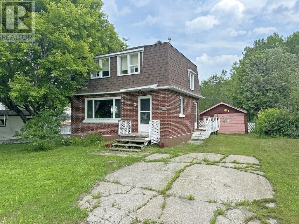 Property Photo:  2 Stewart Ave  ON P0T 2J0 