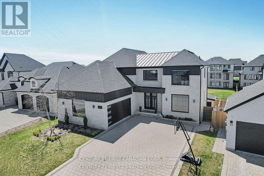 Photo de la propriété: 1741 Upper West Avenue ON N6K 0J2