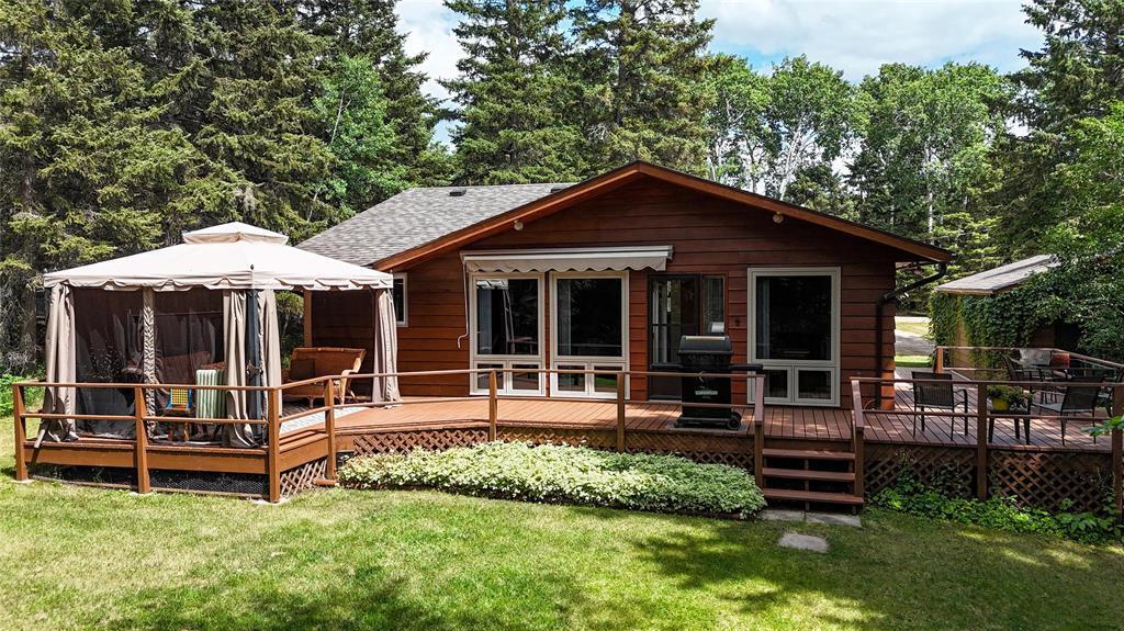 Property Photo:  23 Lakeview Road  MB R0J 1N0 