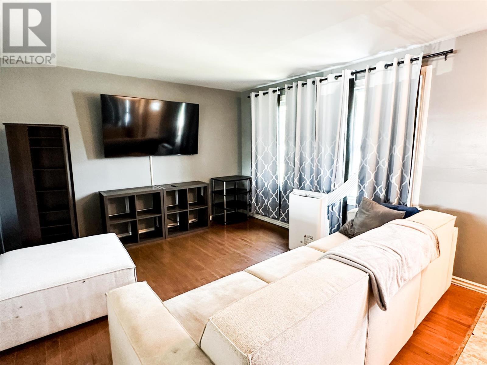 Property Photo:  2 Elliot St  ON P0V 1L0 