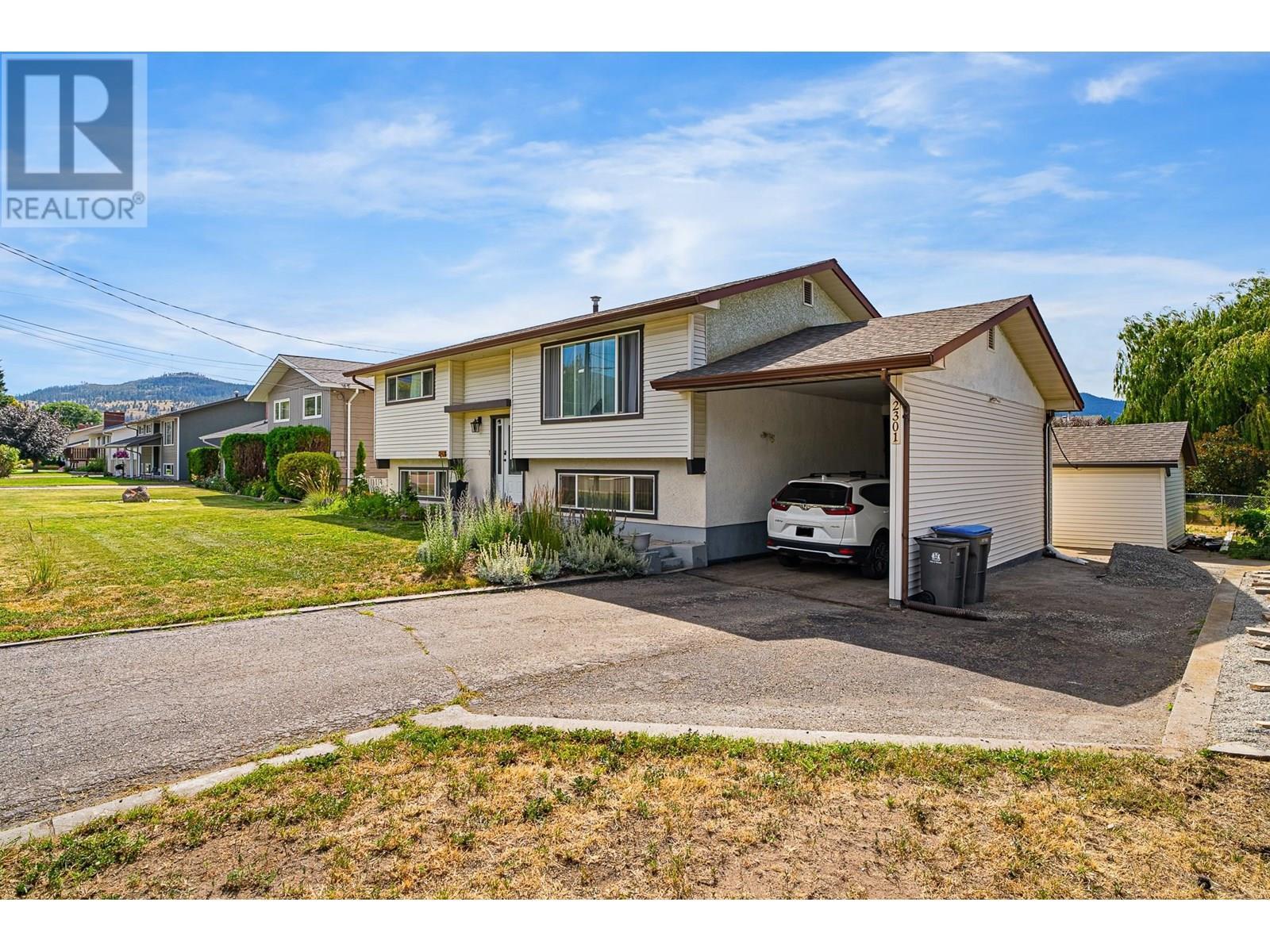 Photo de la propriété: 2301 Chapman Street BC V1K 1B8