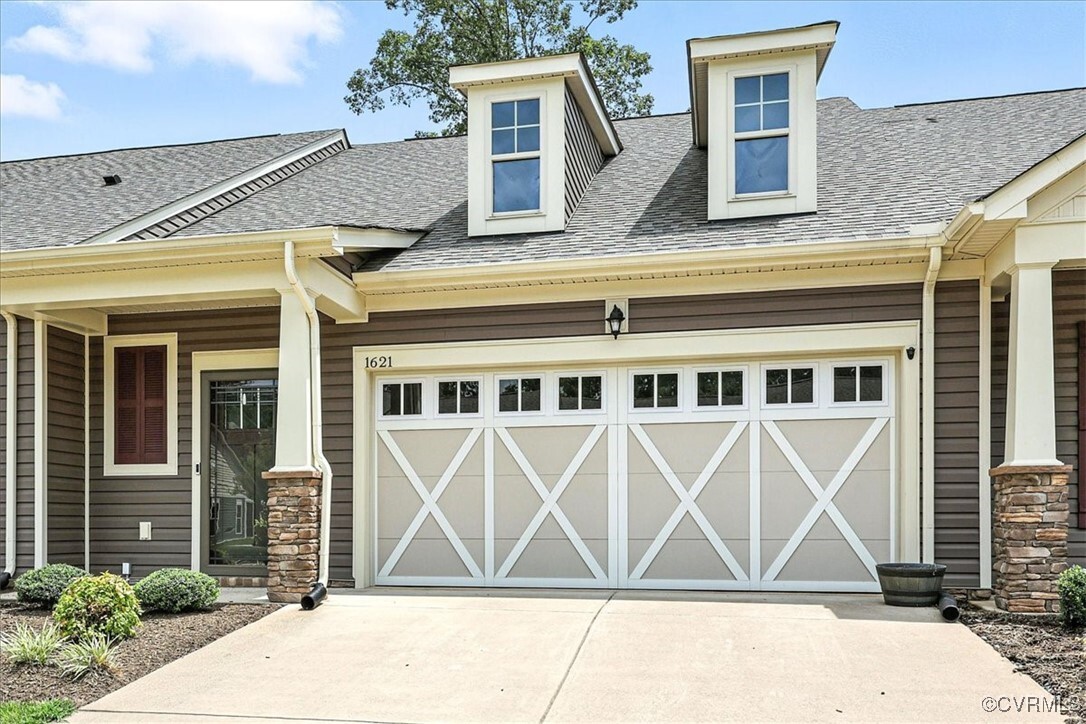 Property Photo:  1621 Westhall Gardens Drive  VA 23235 
