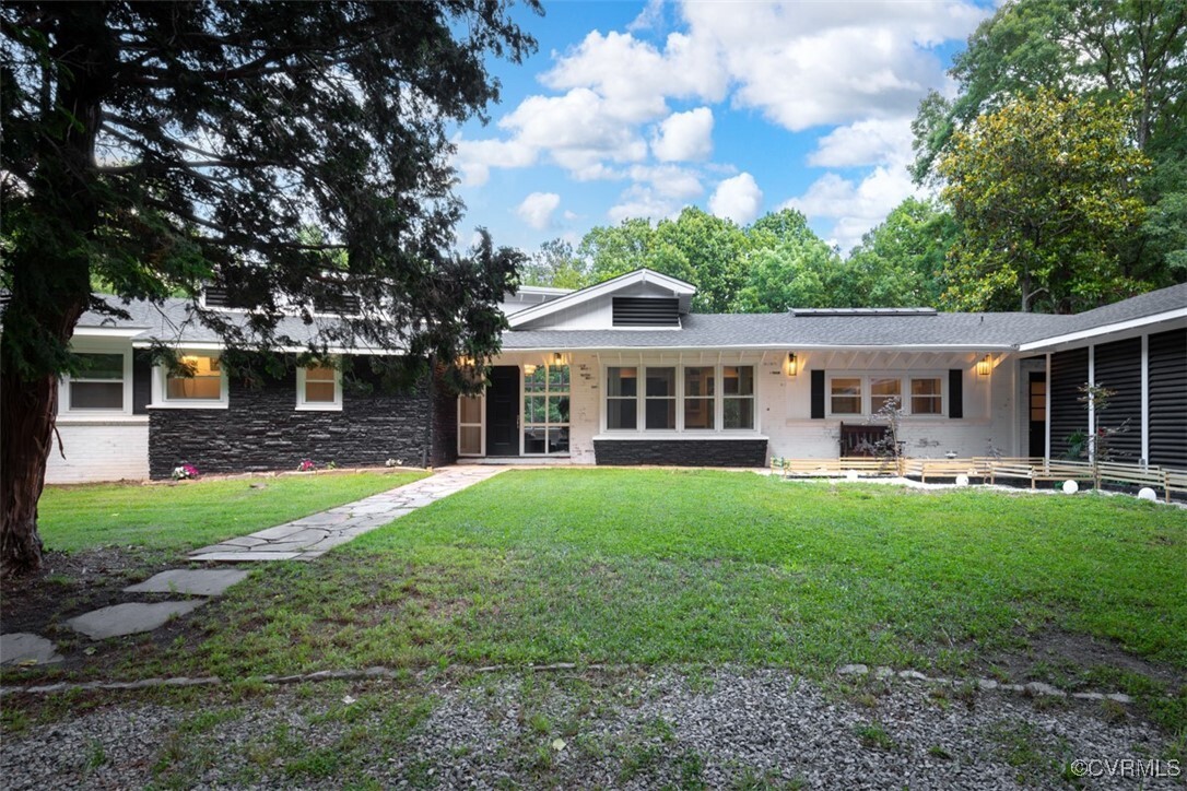 Property Photo: 10220 Duryea Drive VA 23235