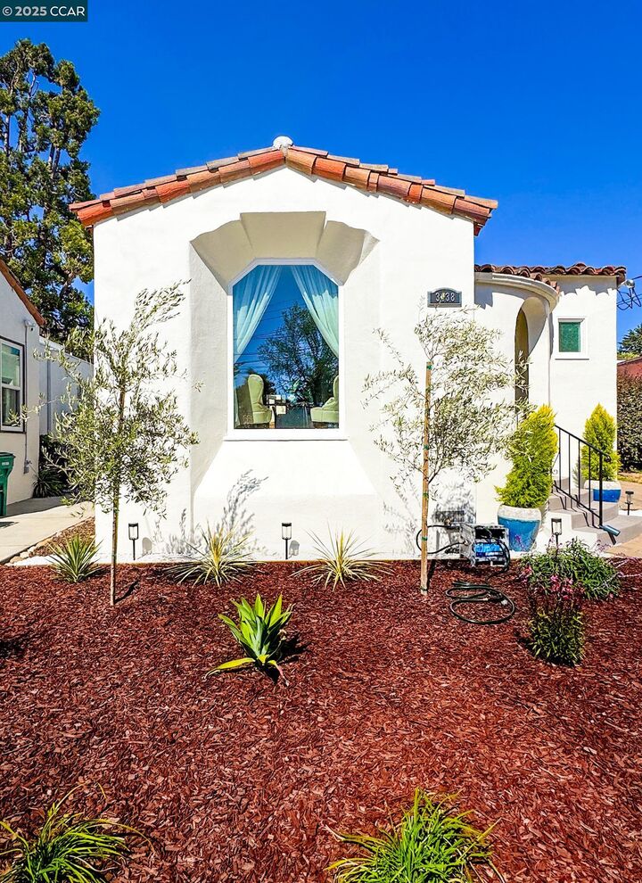 Property Photo:  3438 Guido St  CA 94602 