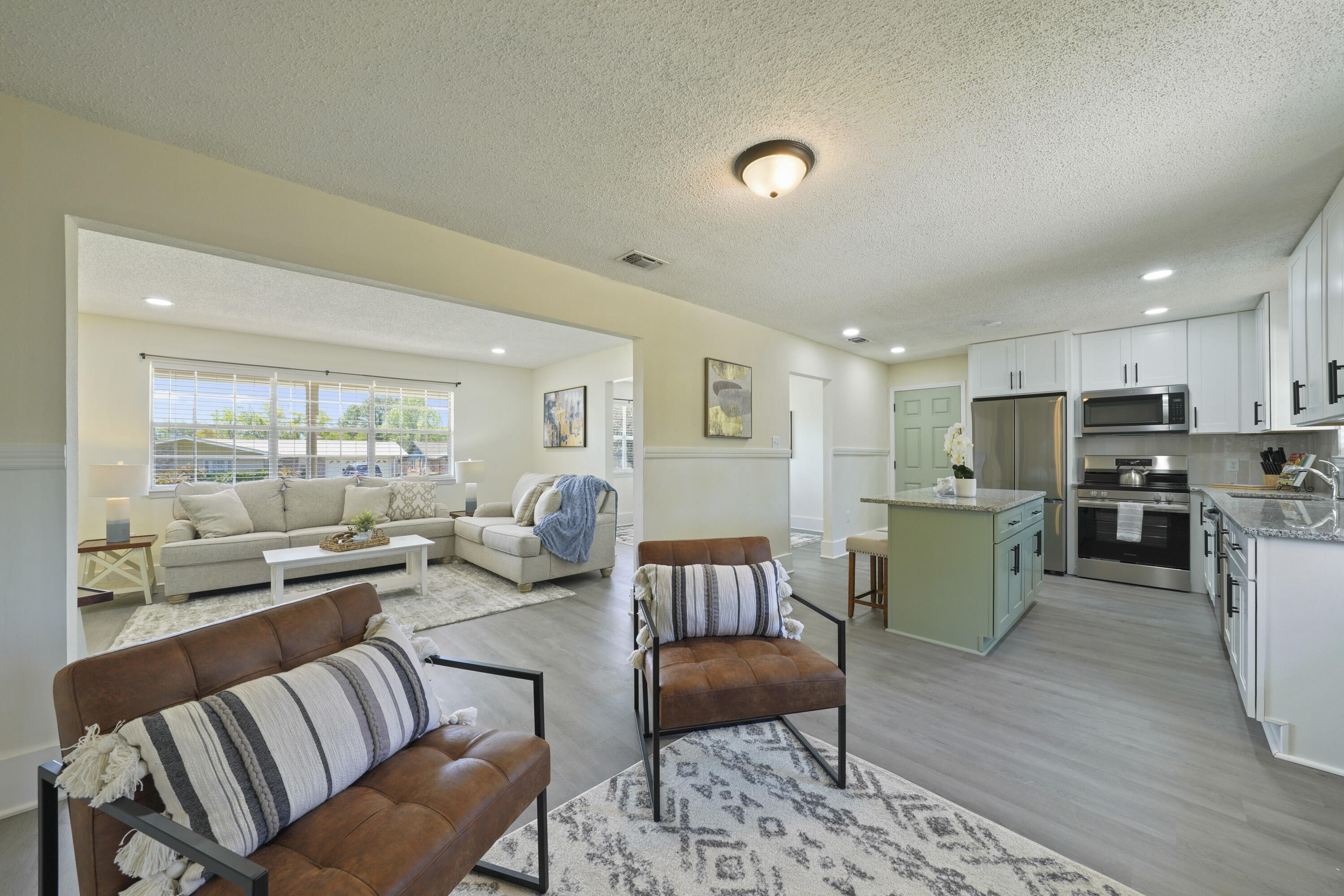 Property Photo:  15 Lakeview Drive  FL 32569 