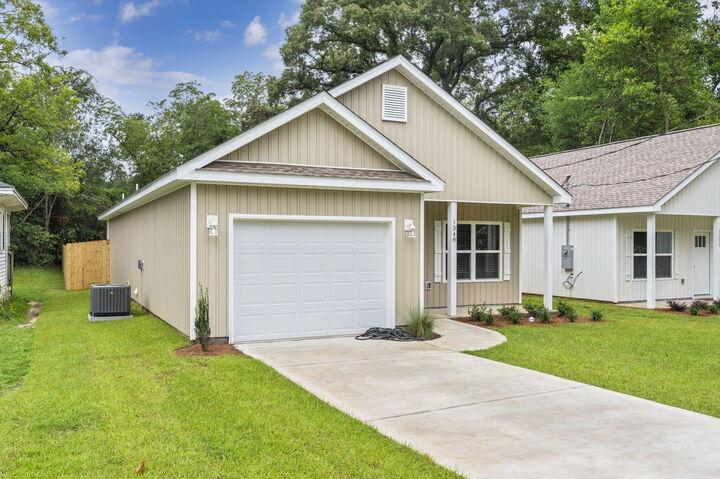 Property Photo:  1350 N Pearl Street  FL 32536 