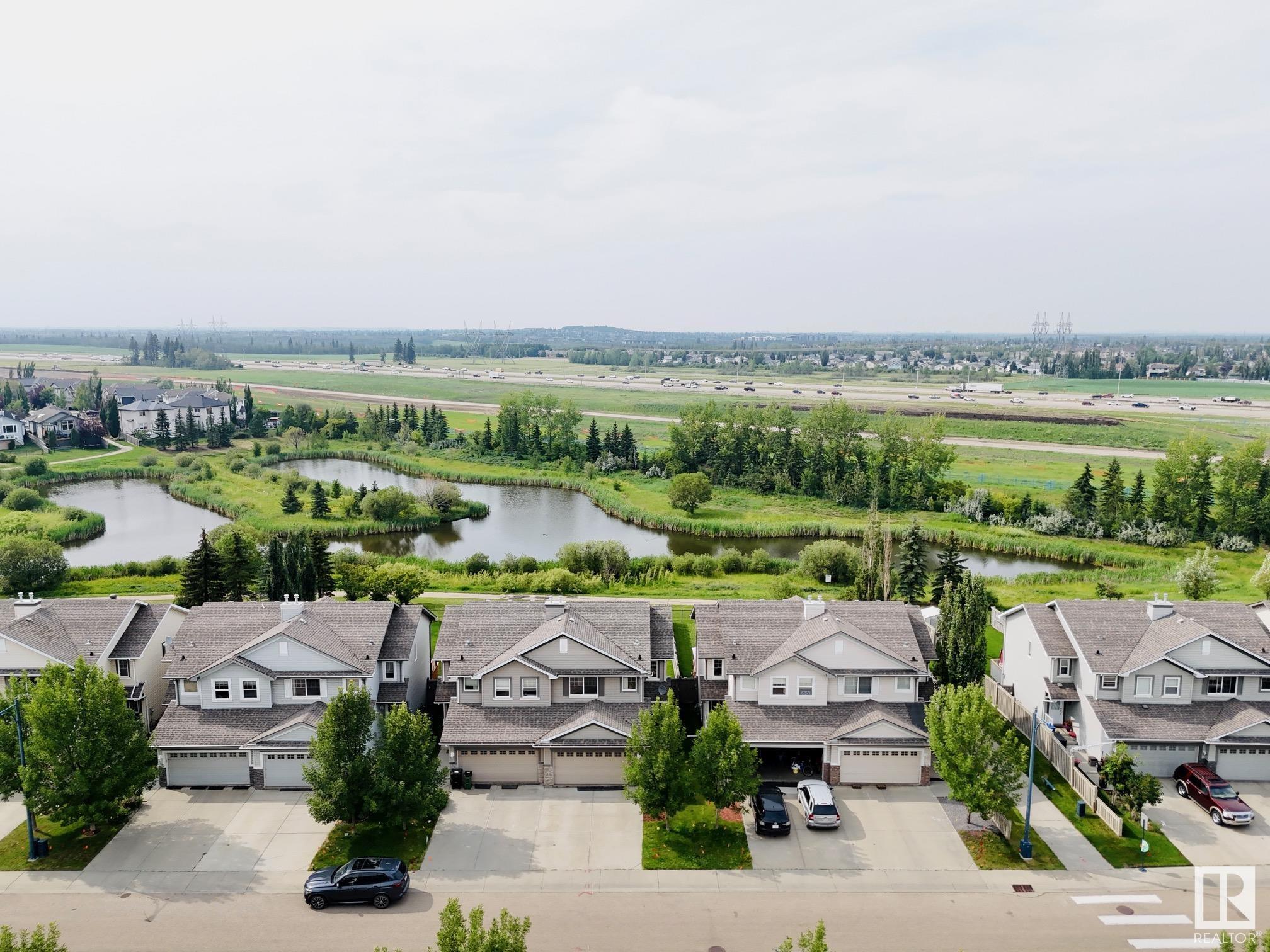 Property Photo: 1644 Melrose Place SW AB T6W 1X5