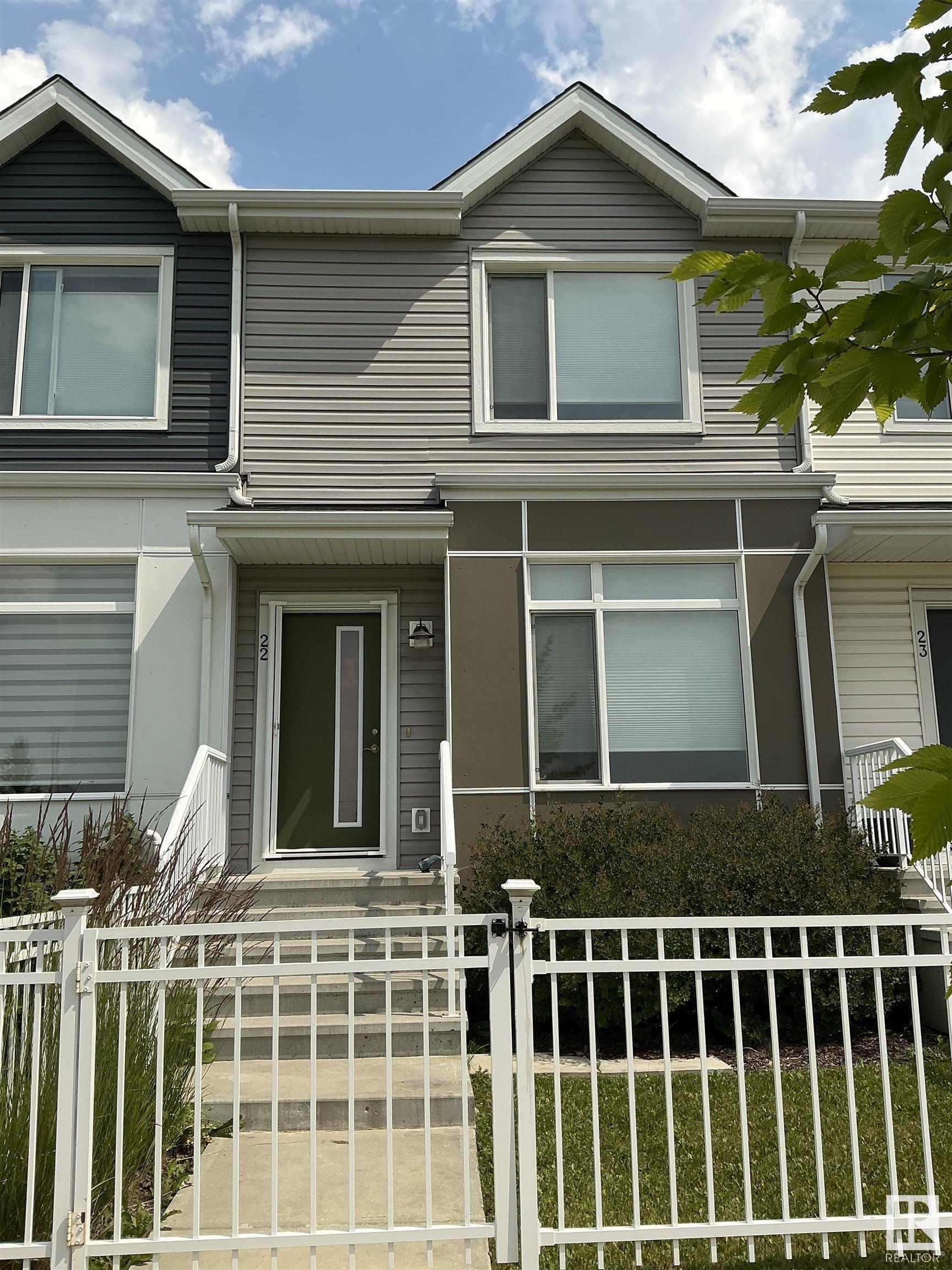 Property Photo: 215 Saddleback Road NW 22 AB T6J 5T6