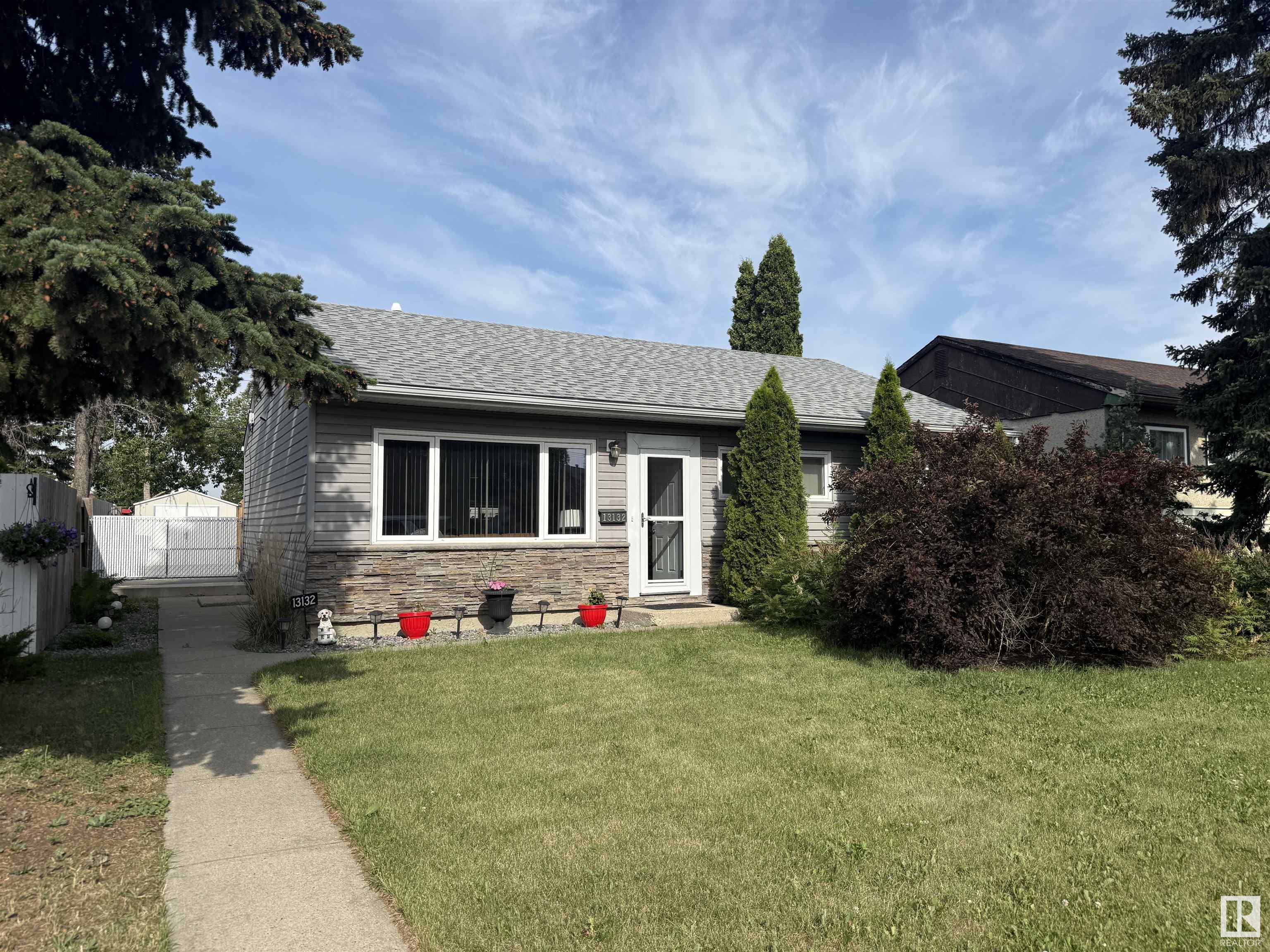 13132 135 Street NW  Edmonton AB T5L 1Y5 photo