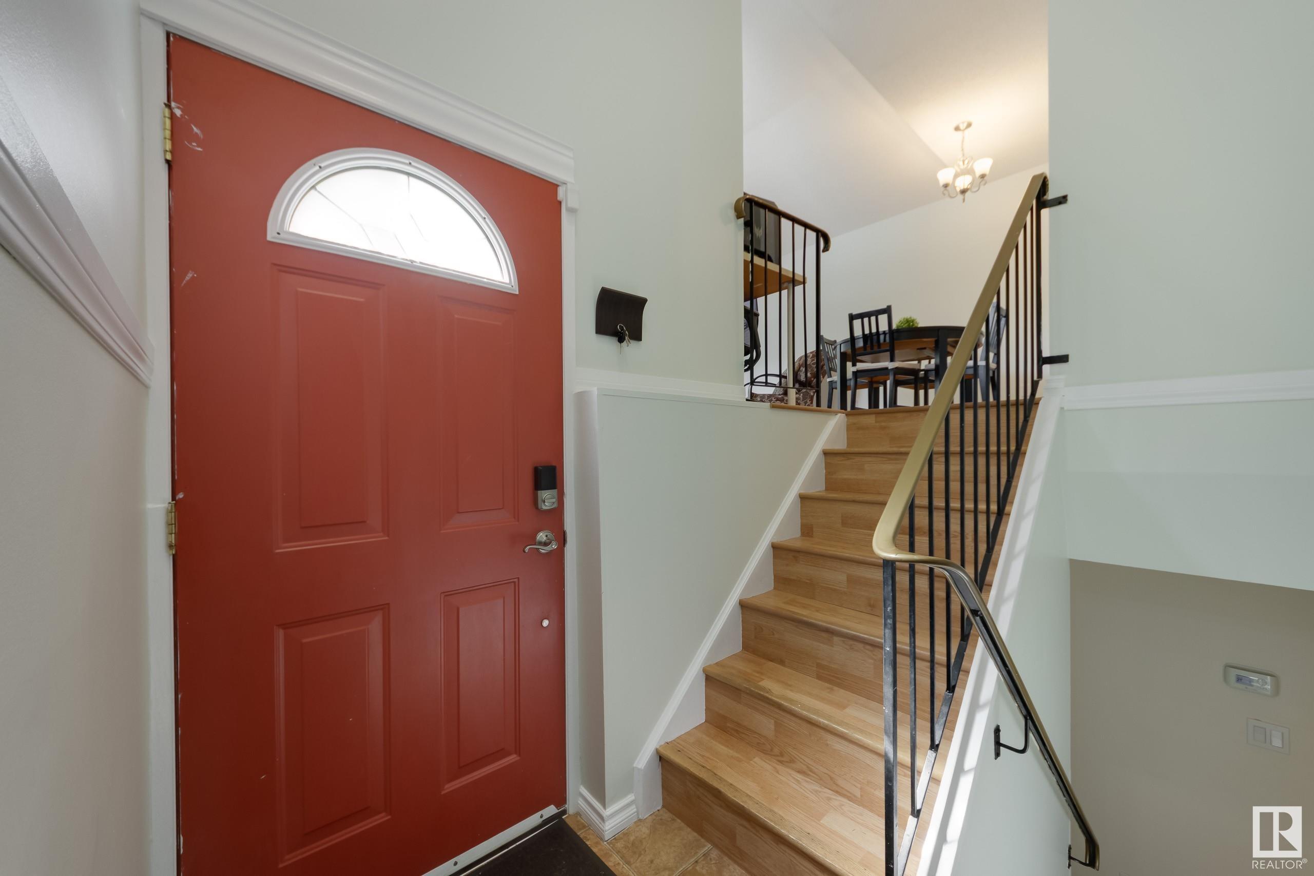 Property Photo:  315 Willow Court NW  AB T5T 2K7 