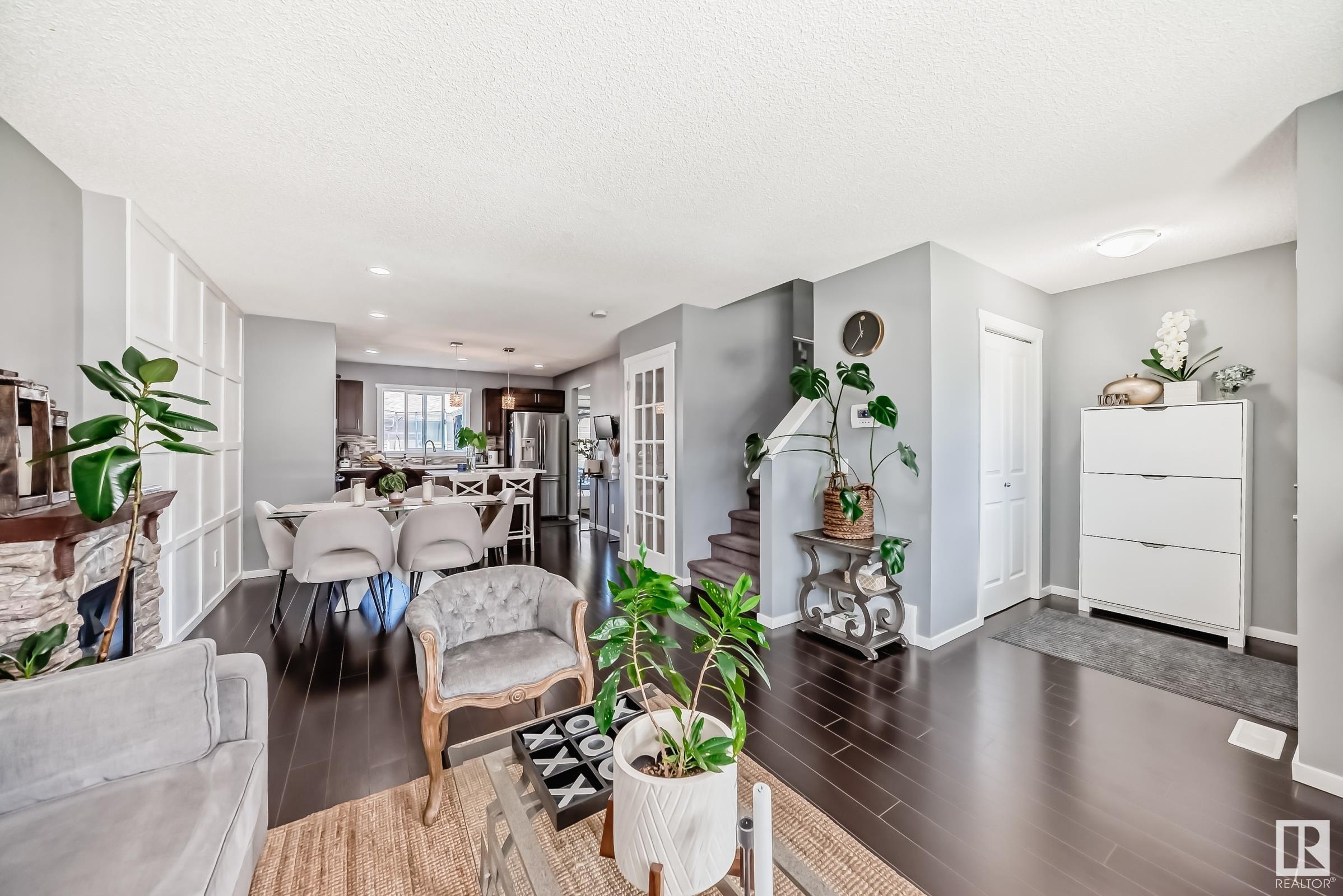 Property Photo:  2838 18A Avenue NW  AB T6T 0N8 