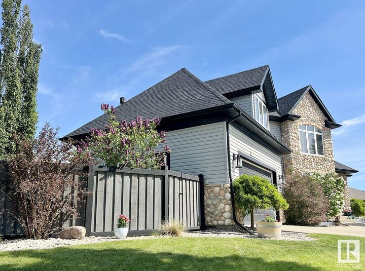 Property Photo:  6004 32 Avenue  AB T4X 1R3 