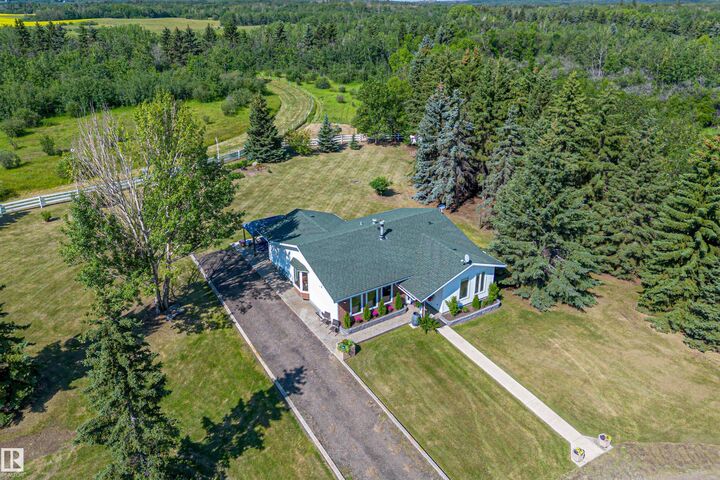 Property Photo: 21341 Twp Road 534 AB T8G 2B2