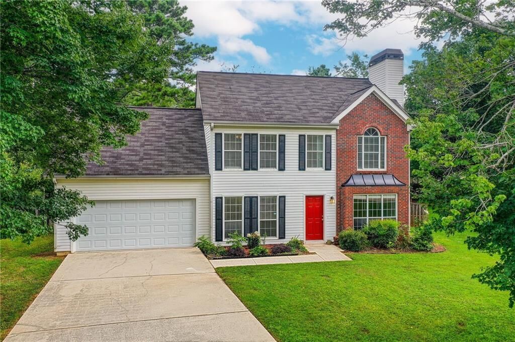 Property Photo: 837 Ravins Way GA 30281