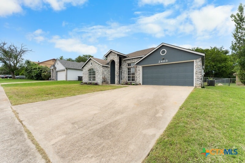 Property Photo:  2403 Flintstone Circle  TX 76543 
