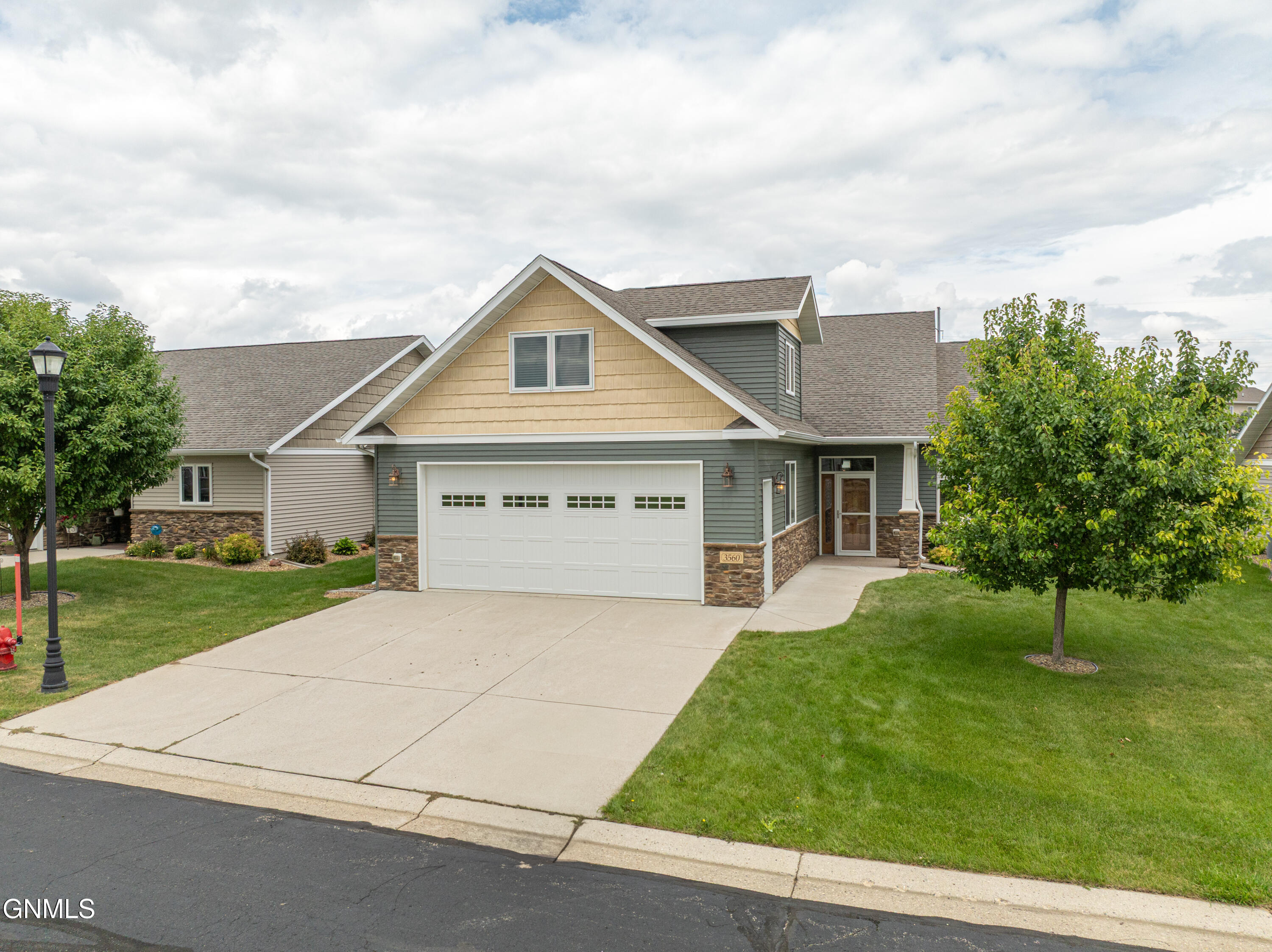 3560 Edgewood Village Loop  Bismarck ND 58503 photo