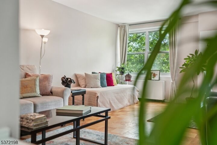Property Photo:  926 Bloomfield Ave 4D  NJ 07028 
