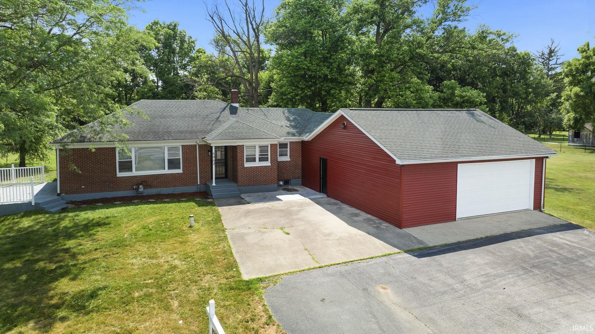 Property Photo: 8948 N US Highway 27 IN 46733-8777