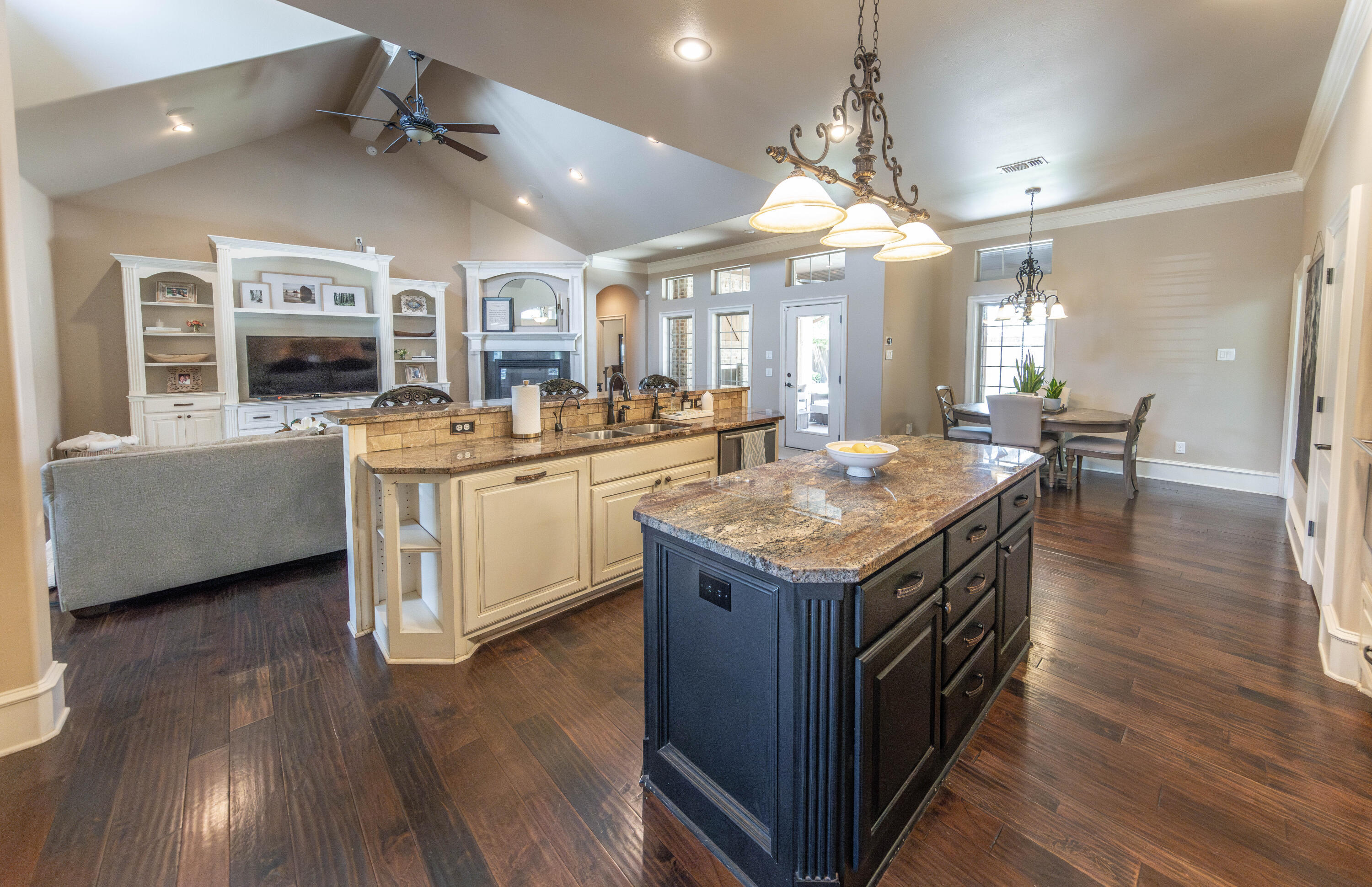 Property Photo: 3804 105th Street TX 79423