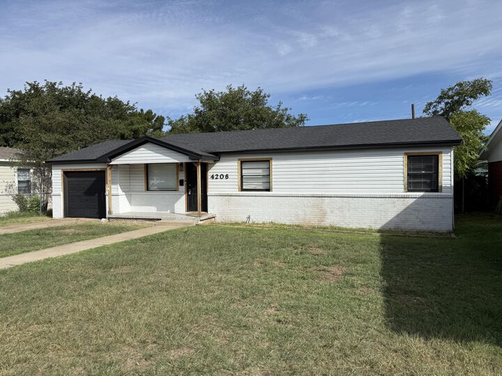 4206 42nd Street  Lubbock TX 79413 photo