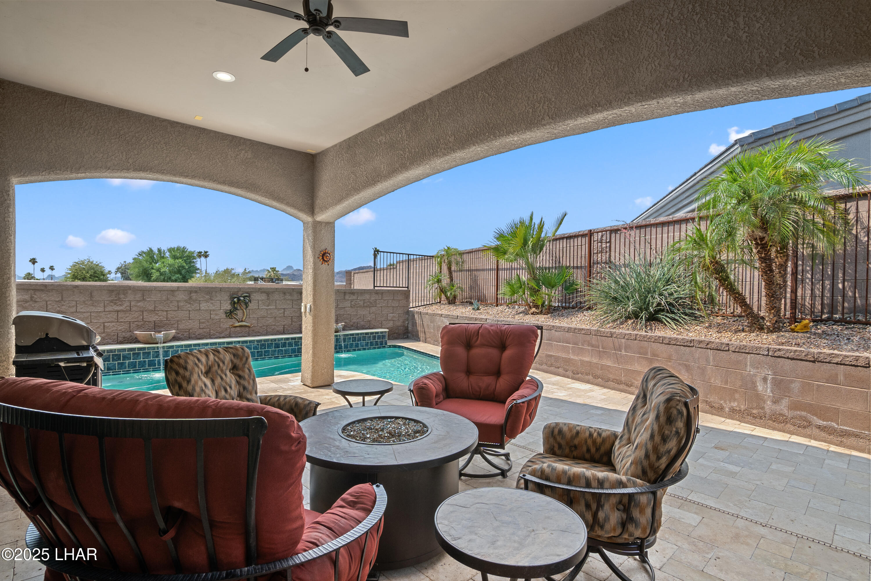 Property Photo:  662 Island Dr  AZ 86403 