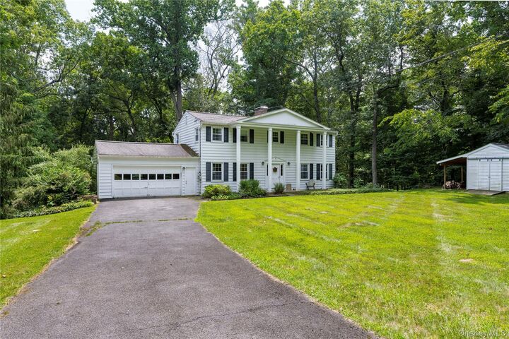Property Photo:  20 Woodcrest Drive  NY 12533 